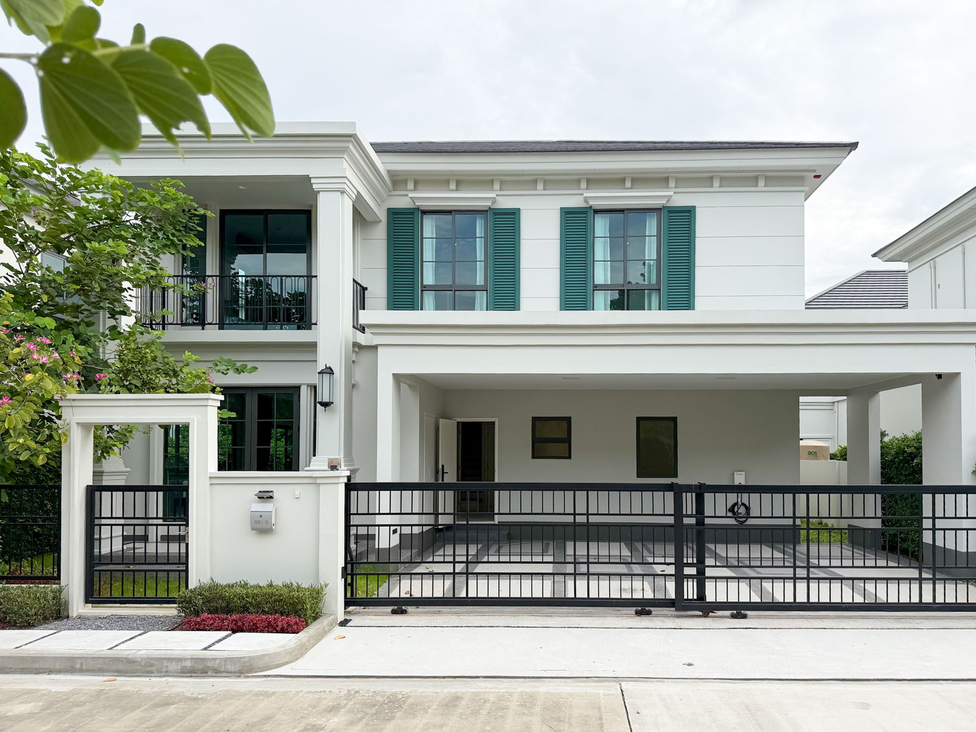 Luxury 2-Storey Detached House at Setthasiri Bangna KM.10 | 4 Bedrooms, 4 Bathrooms, 247 sqm