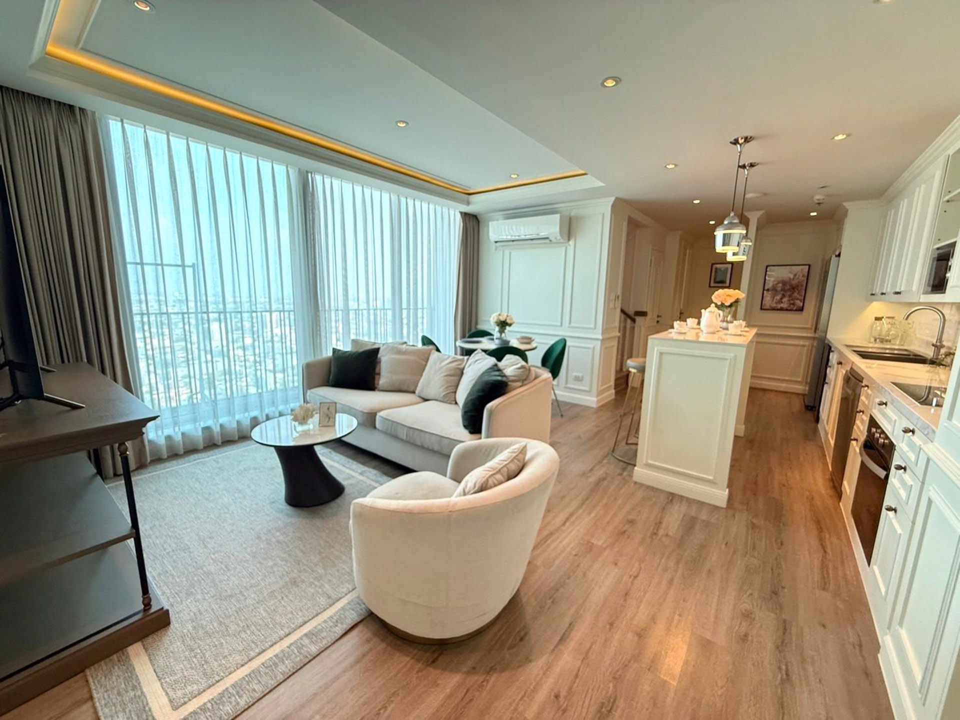 Penthouse Duplex For Rent | C Ekkamai | 43rd Floor | 2 Bed 2 Bath | 86 sq.m. | City Views
